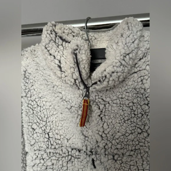 Sherpa sweater 🧸 New with tags - Picture 5 of 5